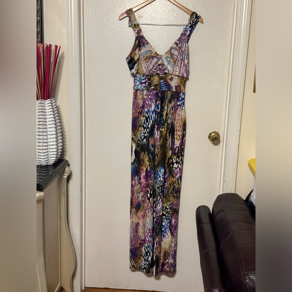 ECI MULTICOLOR MAXI DRESS SIZE 10 HAVE FLAWS AS SHOWING IN THE PICTURES